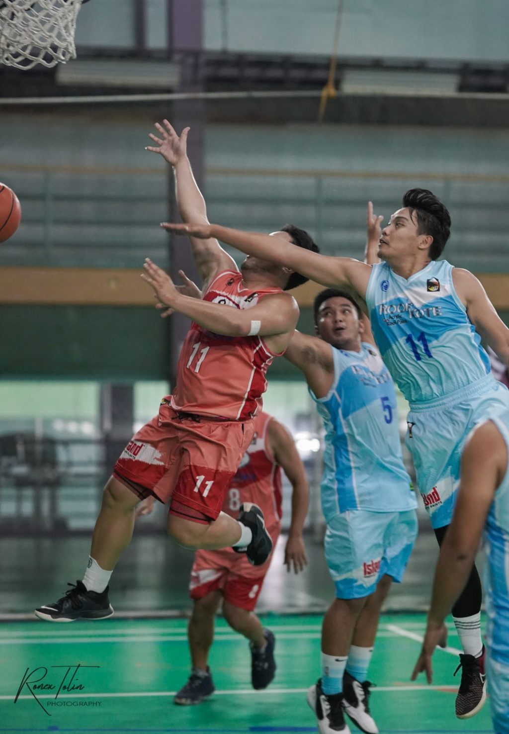 Lawrence Joshua Gayotin blocks Francis Deo Enad's layup during ther A+3 Island Premium Paints Cup 2022 on Thursday evening, October 13, 2022 at the Metrosports Lahug. | Contributed photo