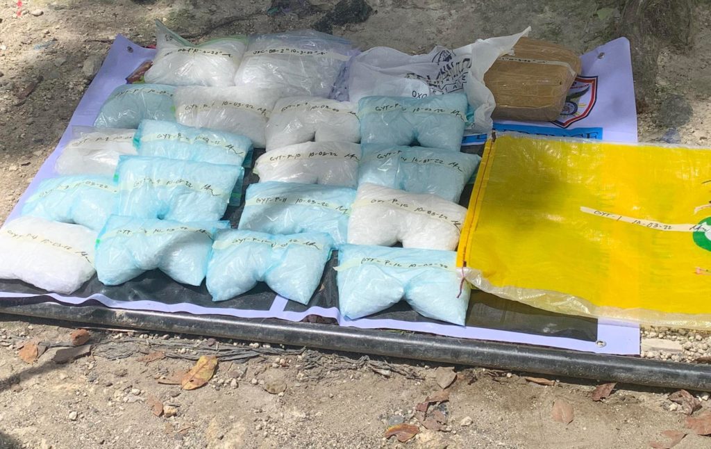 Some 18 kilos of suspected shabu with a market value of P122.5 million are confiscated by policemen during a buy-bust operation in Barangay Busay, Cebu City at past noon today, Oct. 3. | Contributed photo