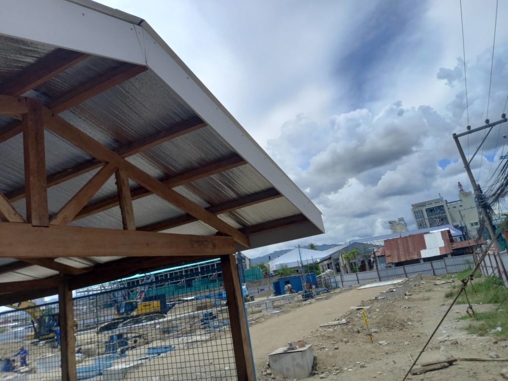 The construction of two of the five buildings of the socialized housing project in Barangay Tipolo, Mandaue City has been ongoing. | Mary Rose Sagarino