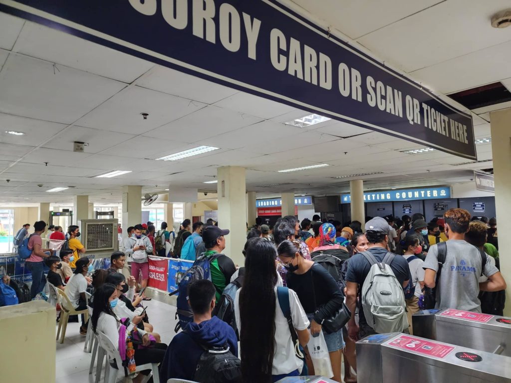 With #PaengPH gone, Cebu province still on blue alert for Kalag-Kalag. Photo shows the situation of the Cebu South Bus Terminal on Saturday, Oct. 29, 2022. | James Amistad
