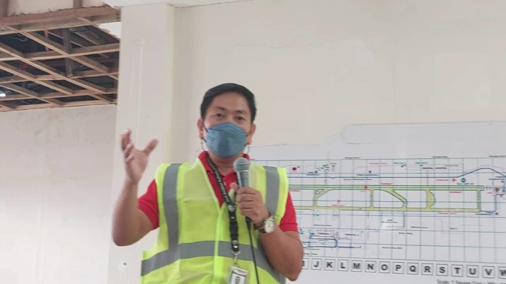 Florentino Galan Jr., air traffic management officer III of the Civil Aviation Authority of the Philippines (CAAP), says the diversion of the flight was not recommended during that time for the arriving aircraft because two other aircraft before the Korean Air Flight KE631 successfully landed. | Futch Anthony Inso