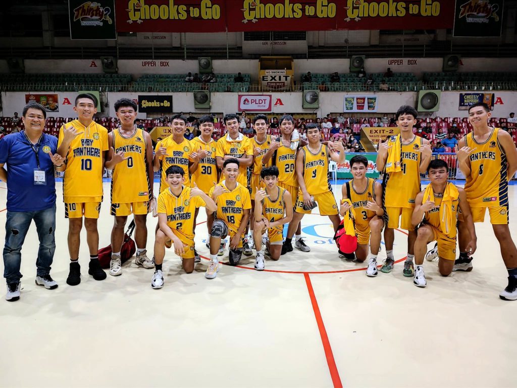 The USP-F Baby Panthers pose for a group photo after their win in the Cesafi high school basketball tilt. | Glendale Rosal