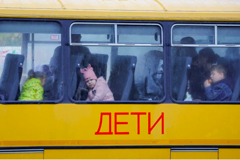 Ukrainians hold out in east, prepare battle for Kherson. In photo are children being evacuated from the Russian-controlled city of Kherson wait in a bus heading to Crimea, in the town of Oleshky, Kherson region, Russian-controlled Ukraine October 23, 2022. (REUTERS)