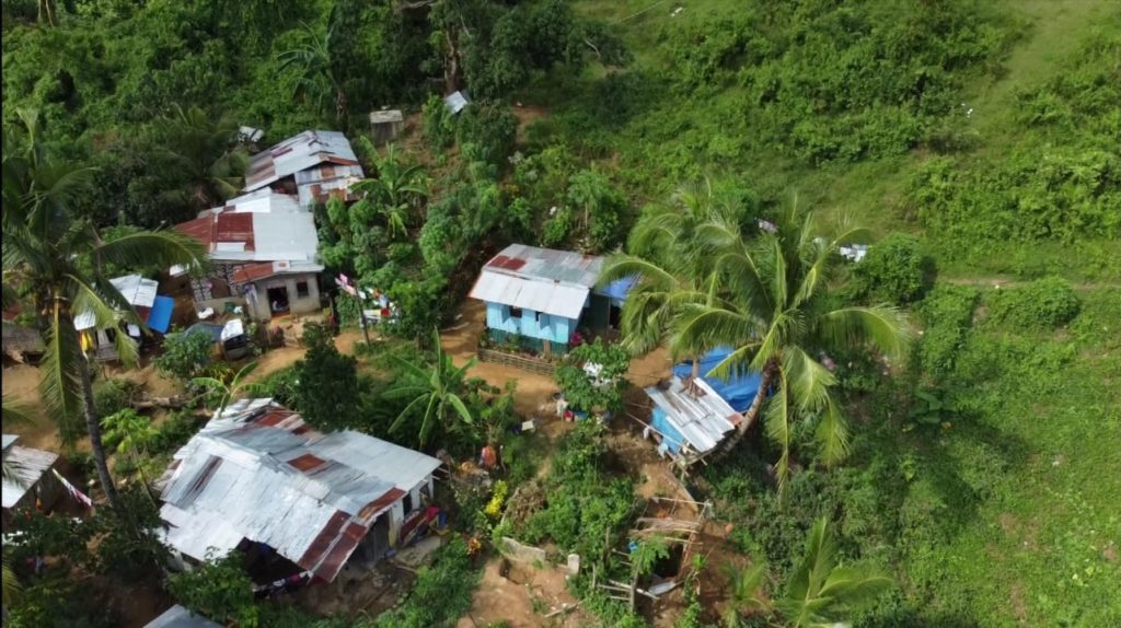 18 families evacuated from Minglanilla mountain barangay due to threats of landslide