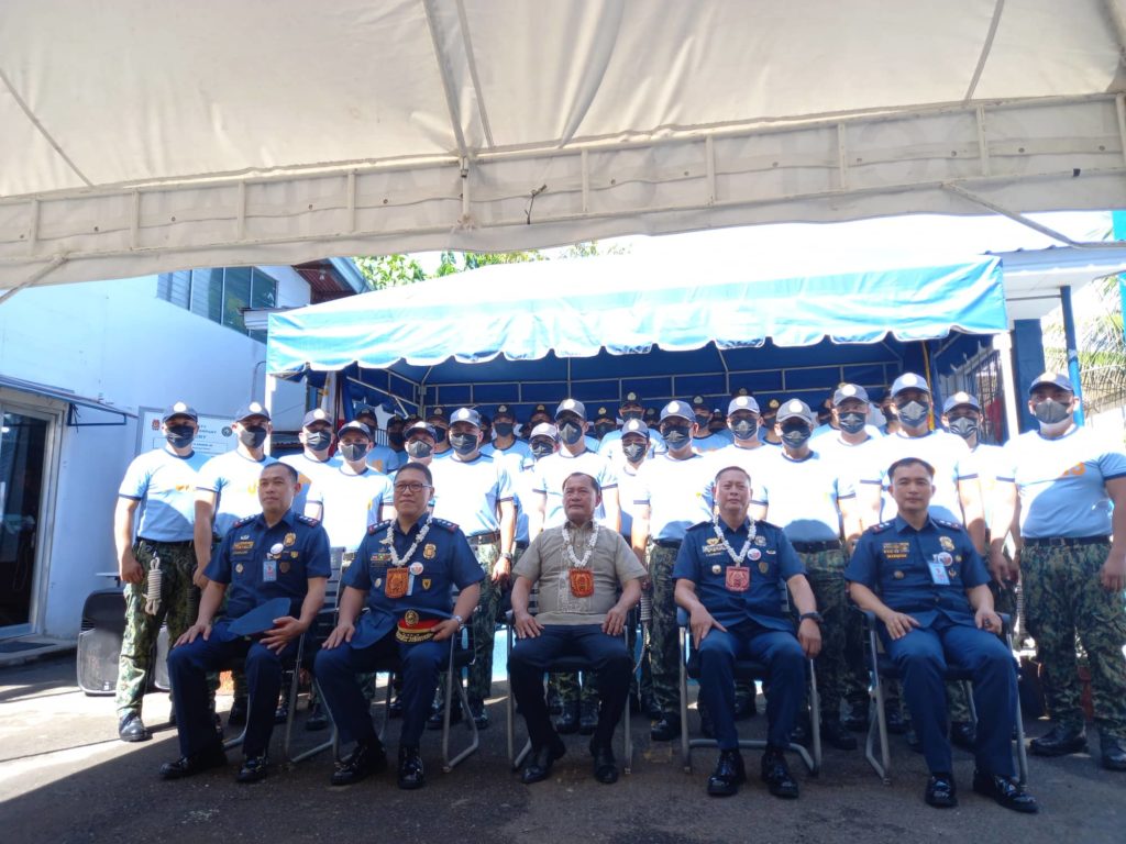 MCPO Director Police Colonel Jeffrey Caballes (right, seated) and City Councilor Oscar del Castillo (middle, seated) attend the opening of the five-day disaster preparedness seminar today, Nov. 14, for the Mandaue police in Barangay Centro, Mandaue City. | Mary Rose Sagarino