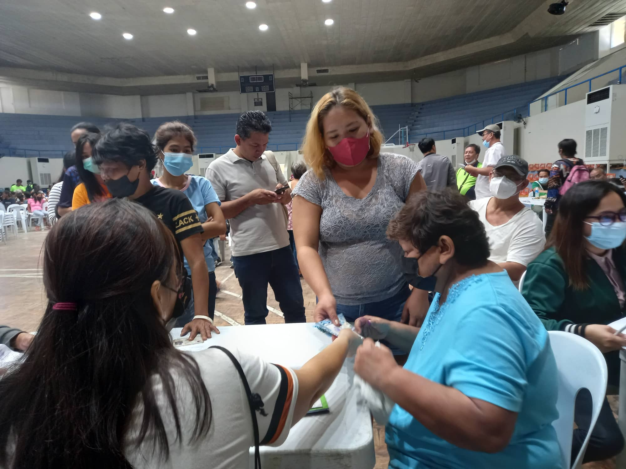 Mandaue PWDs receive P3K financial assistance | Cebu Daily News