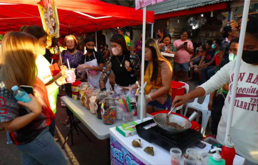 CCTO issues traffic advisory as 'Chibogan sa B. Rod' resumes. In photo are the vendors, who participated in the “Chibogan sa B. Rod,” and displayed the street food that they will sell a few days before the launching of the project on Nov. 5. | Photo courtesy of Cebu City PIO