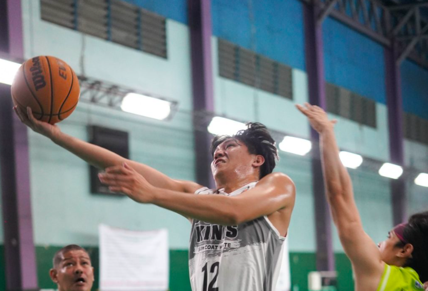 Chester Hinagdanan of Architects-Sugbu Super Kinis soars for a layup during their game in the Architects & Engineers Basketball Club: Island Premium Paints Cup on Friday evening, at the Metrosports, Lahug. | Photo from Ronex Tolin via Glendale Rosal