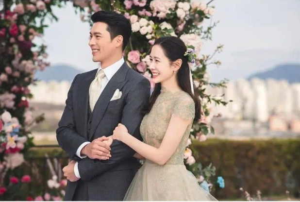 This file photo shows the wedding of Hyun Bin (left) and Son Ye-jin. (provided by VAST Entertainment via The Korea Herald / ANN)