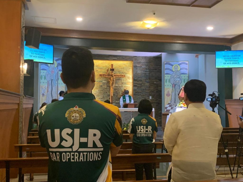 The USJ-R School of Law sponsored a send-off Mass for its barristers on Tuesday, November 8, 2022.