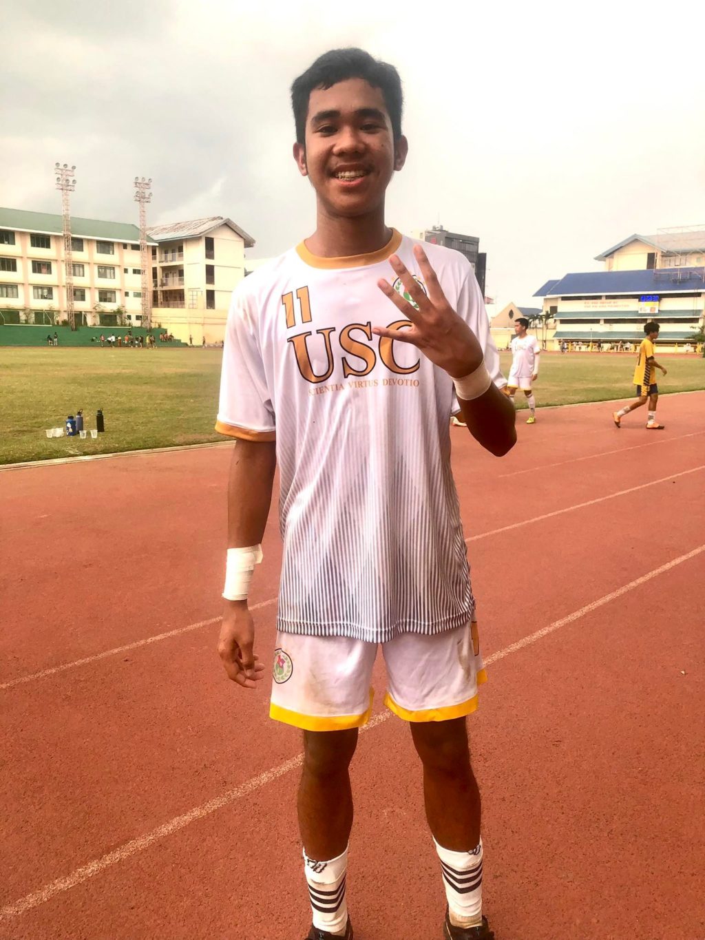  Warriors tame Panthers with a 3-0 win in Cesafi men’s football tournament. In photo is Areli Acuin Gaspe of USC, who is the Man of the Match for USC in the game against USP-F, after he led the USC team to a 3-0 victory over USP-F on Nov. 30 Cesafi men’s football game at the Cebu City Sports Center. | Contributed photo