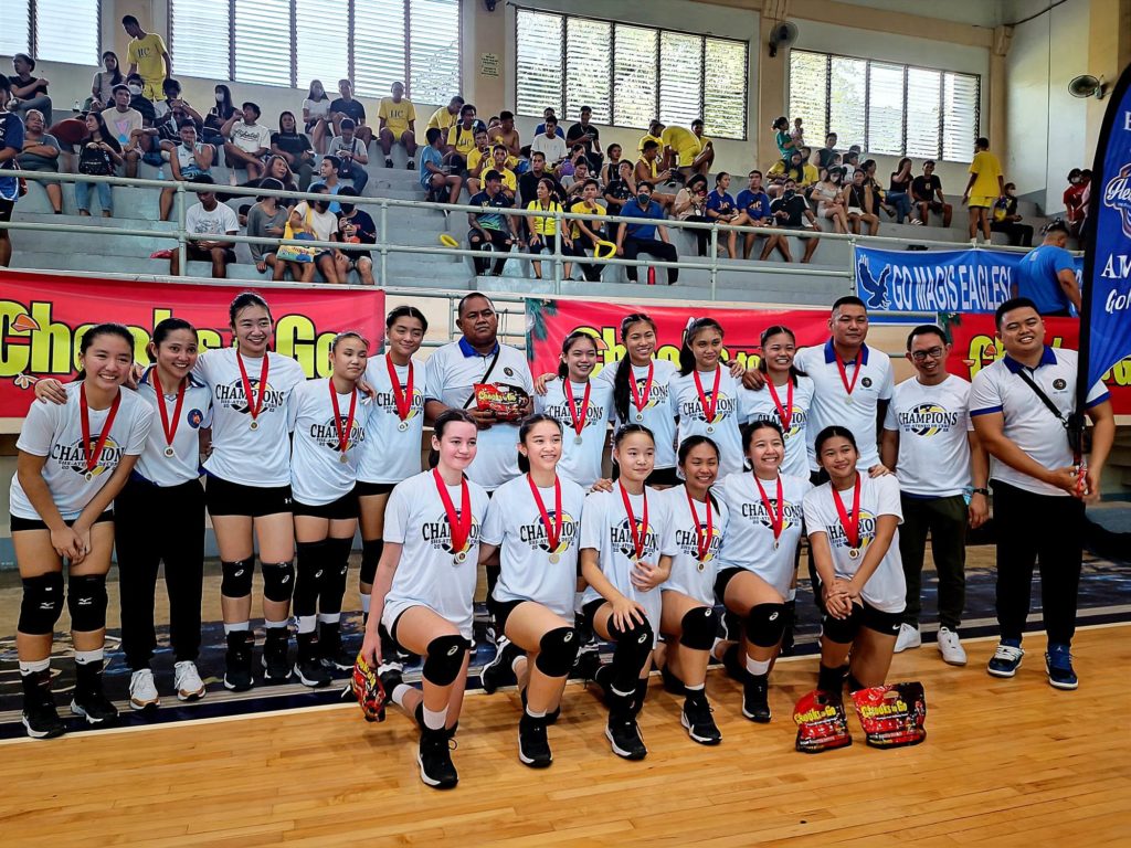 Jaguars lose to Magis Eagles all-rookie girls team for the latter to bag Cesafi girls’ volleyball title. In photo are the SHS-AdC Magis Eagles girls volleyball team, an all rookie team, clinch the championship of the Cesafi girls volleyball tournament after they defeated the USJ-R girl’s volleyball team in the championship match in a five-set thriller at the USP-F gymnasium on Dec. 17. | Glendale G. Rosal