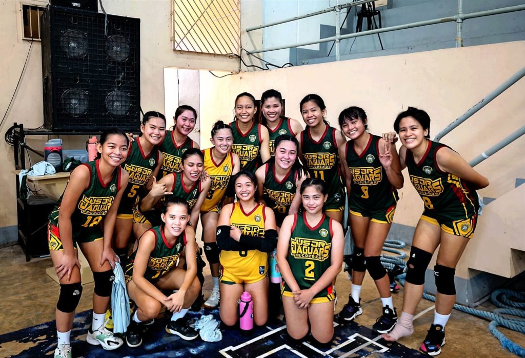 The USJ-R Lady Jaguars pose for a group photo during their Cesafi women's volleyball semifinals match against USC on Saturday, Dec. 17, 2022, at the USP-F gym. | Glendale Rosal
