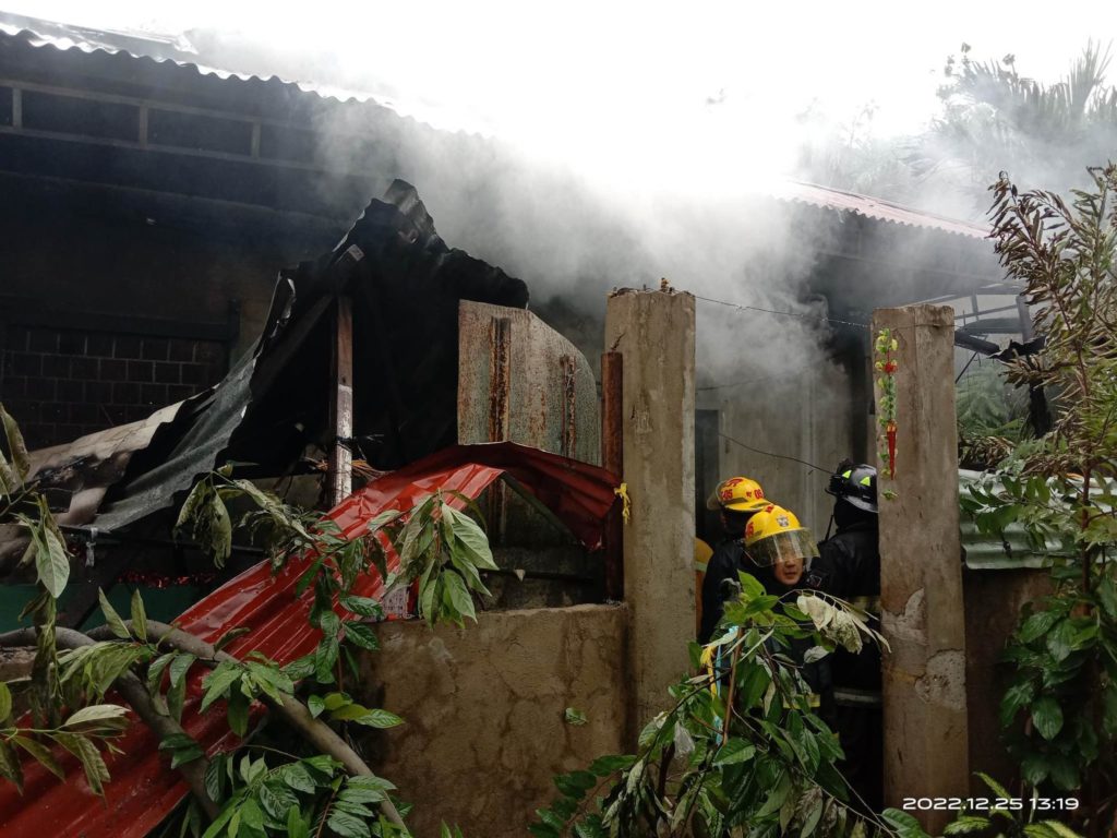 Fire destroys 2 houses in Barangay Inayawan, Cebu City on Christmas Day.