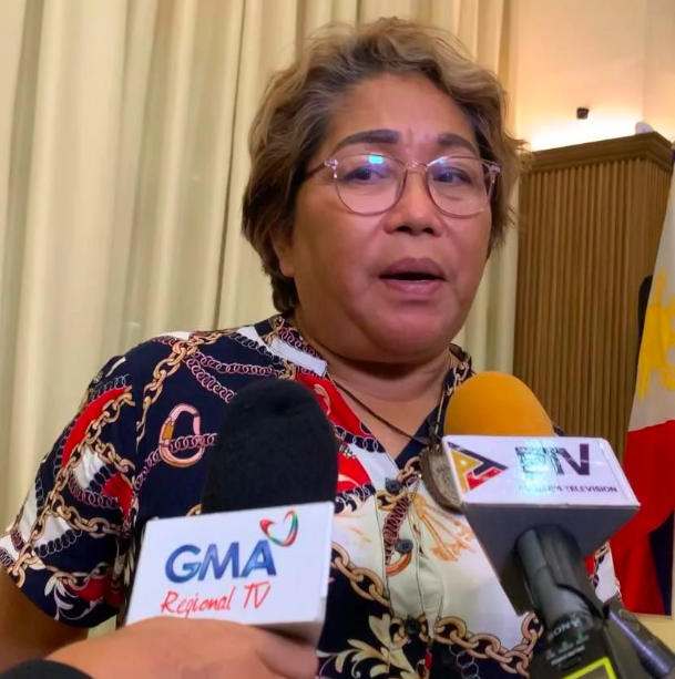 Public warned: Don’t give alms to beggars on Cebu City streets or you will be apprehended, fined. Raquel Arce, Cebu City Transportation Office head, says one should just give donations to legitimate organizations or institutions instead of giving money to beggars on the streets. | Wenilyn Sabalo