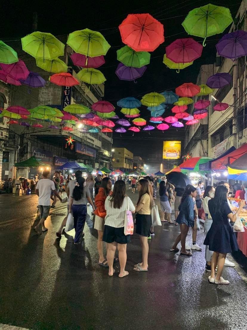 A photo of the Colon Night Market.