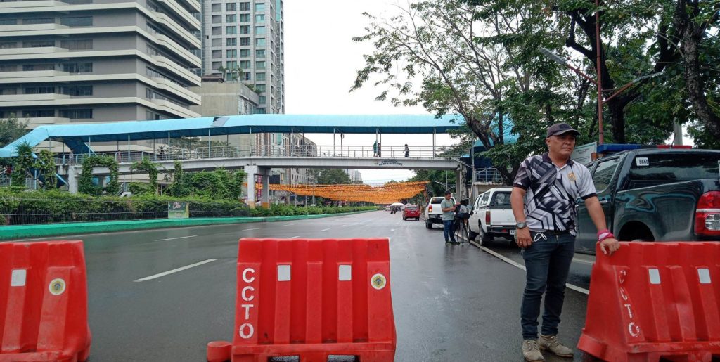 Two skywalks along Osmeña Blvd to be move to SRP. This is one of the skywalk along Osmeña Boulevard in Cebu City. Photo shows a portion of Osmeña Boulevard being closed to traffic in January 4, 2023 for the simulation exercise for the Walk with Jesus. | CDN Digital File Photo (Paul Lauro)