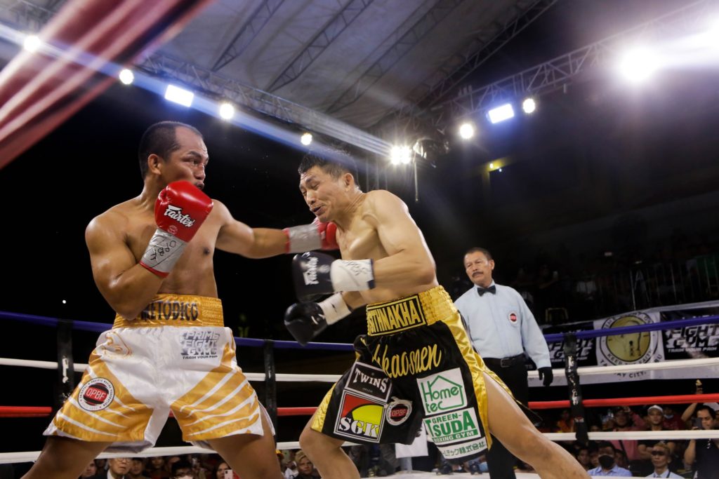 OPBF regular featherweight belt for Melindo next -- promoter. Milan Melindo throws a left hook to Chaiwat Buatkrathok of Thailand in their OPBF silver featherweight showdown last January 11, 2023 at the CCSC. | Photo from Prime Stags Sports Facebook page