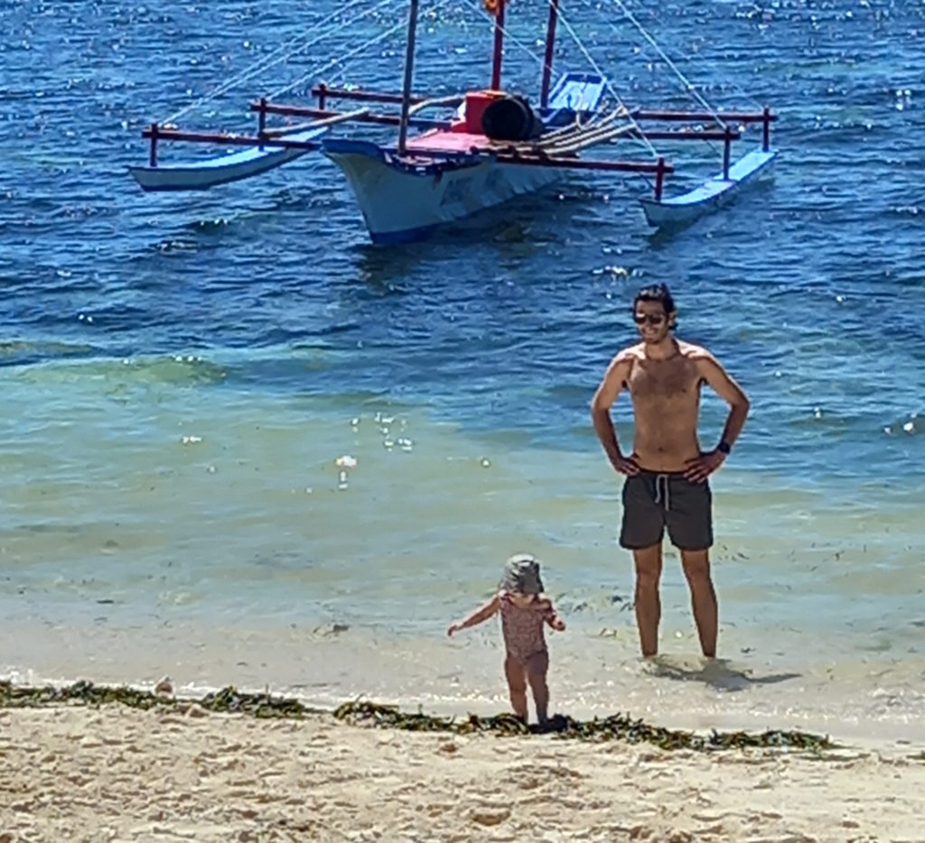 LOOK: Public beach in Siquijor attracts foreign tourists.
