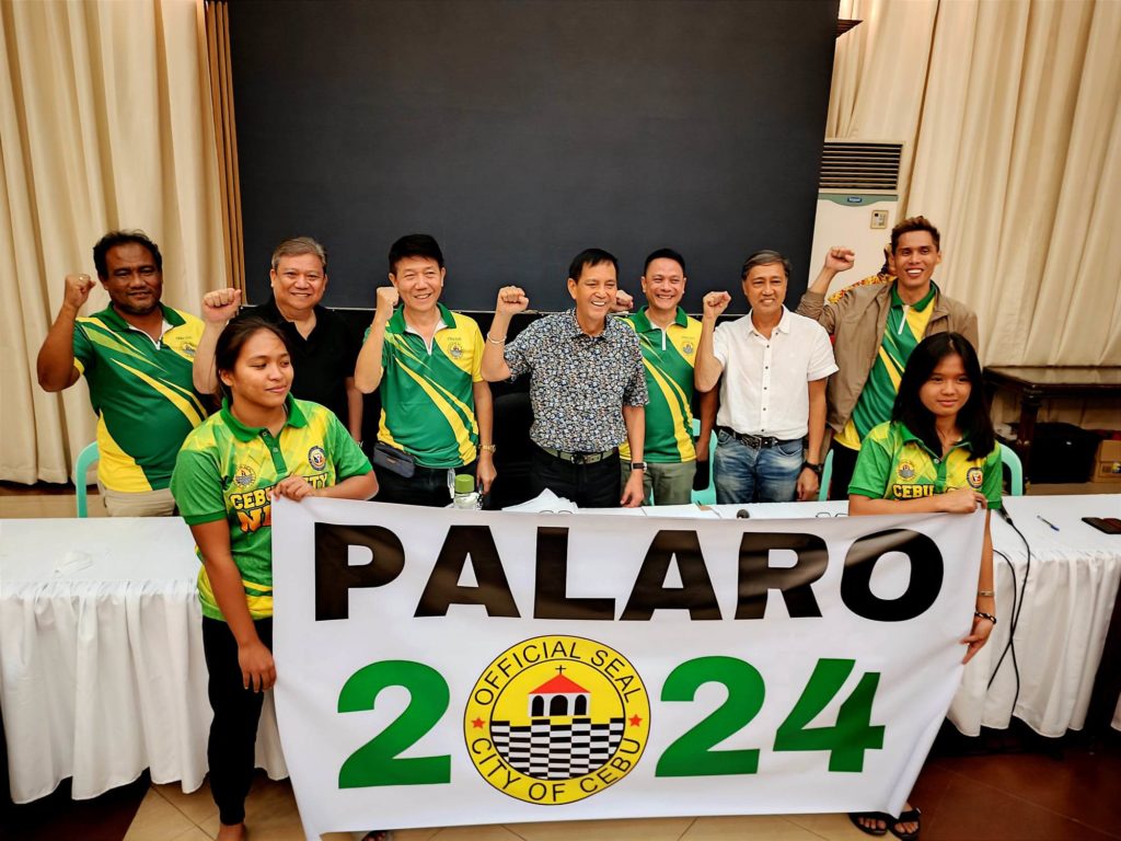 Palaro goal: P65M allotted for CCSC as Cebu City aims for hosting 2024 games. In photo are Cebu City officials led by Mayor Michael Rama as they signify their bid to hose the Palarong Pambansa in 2024. | CDN file photo