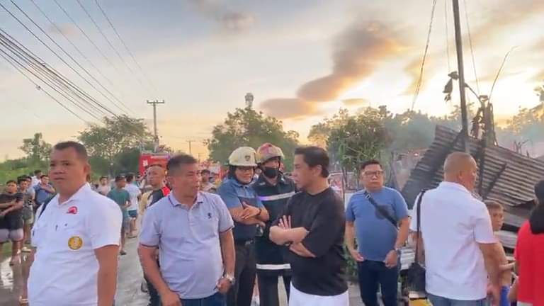 Lapu-Lapu City Mayor Junard "Ahong" Chan visits the victims of the Feb. 12 fire in Sitio Marbeach, Barangay Marigondon today, Feb. 13. | Contributed photo