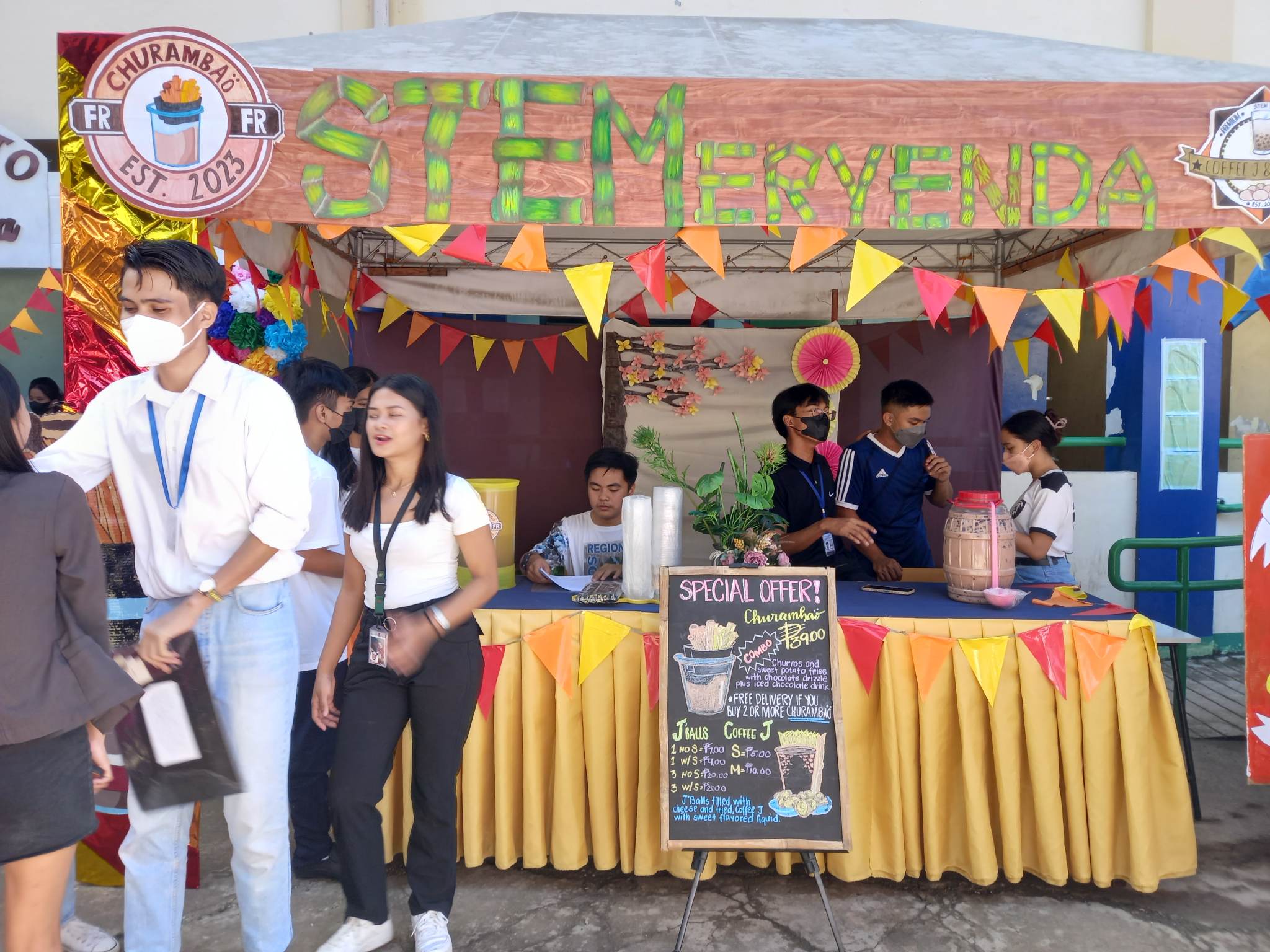 Senior high students of Mandaue nat’l high school show entrepreneurial