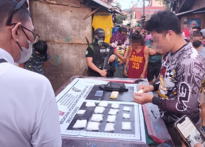 Mambaling drug bust: P6.8M of shabu seized from 4 suspected drug peddlers.