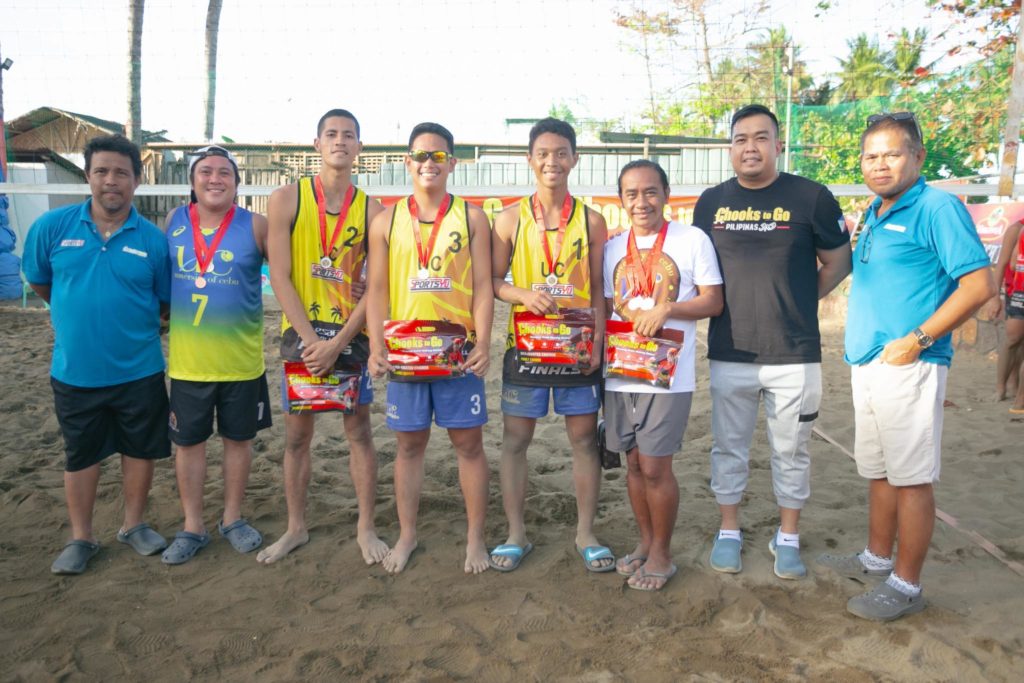 Cesafi : UC Webmasters bag men’s, high school boys’ beach volleyball titles. UC Webmasters' men's beach volleyball team take time out for a photo opportunity with Cesafi tournament officials and Chooks-to-Go sports coordinator Jerry Abuyabor during the awarding ceremony on Sunday, Feb. 12. | Contributed Photo
