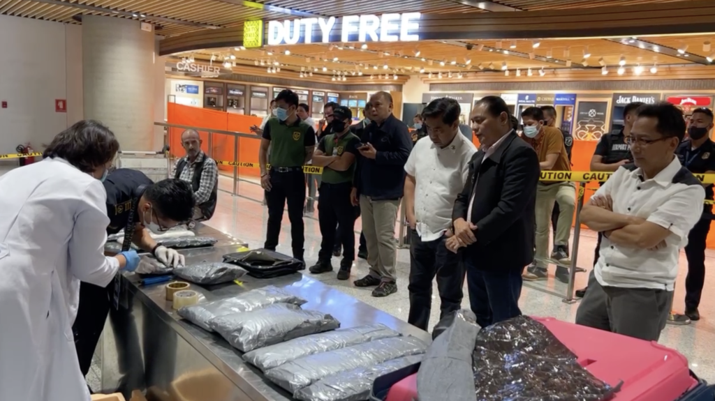 PDEA-7 : Seaport, airport interdiction teams' drug haul makes up bulk of P176M shabu seized since Jan. 1.