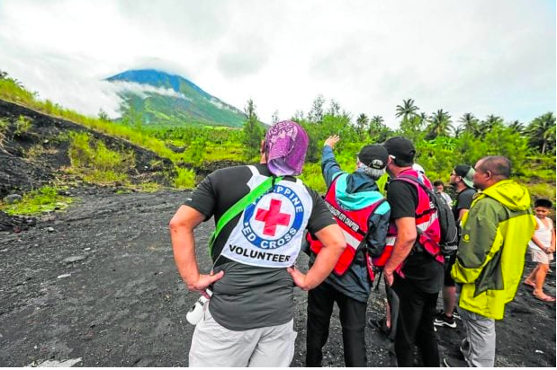 A low pressure area affecting most of Luzon hampered the search for the pilot, mechanic and two Australian passengers of the Cessna plane that crashed on Feb. 18 in Albay. Rescuers paused to survey the area surrounding Mayon Volcano where scattered parts of the plane were found. —MARK ALVIC ESPLANA