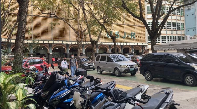 Caption: The University of San Jose-Recoletos (USJ-R) is among those Cebu universities who will hold their classes online as a way to address the challenges of the announced transport strike, which will start on Monday, March 6. | Jessa Ngojo