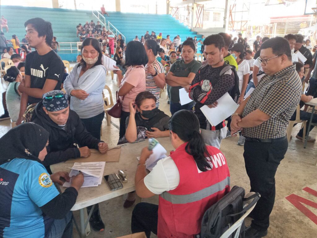 PESO chief: 681 retrenched workers of MEPZ firm get cash aid from DSWD-7. The 681 retrenched workers of a garments firm, a locator of the MEPZ, receive cash assistance from the Department of Social Welfare and Development in Central Visayas (DSWD-7) today, March 10, 2023. | Futch Anthony Inso
