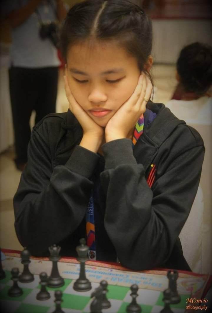 Cebuana chess player