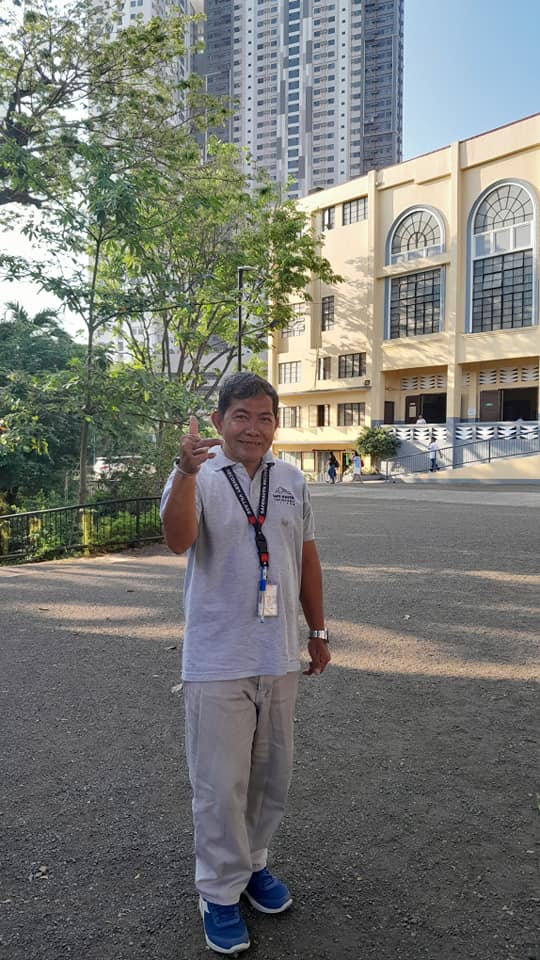 Kuya Berta on his way to share his testimony on his road to recovery to students of St. Theresa's College. | Kuya Berta shares her story to students of St. Theresa's College. | SafeHaven Addiction Treatment and Recovery Village