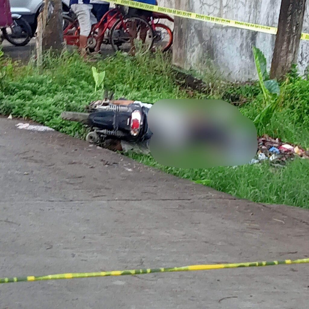 A man identified by police as Alfredo Buot Jr. was shot dead by a motorcycle-riding gunman this morning, April 22, in Barangay Baliwagan in Balamban town in western Cebu. | Paul Lauro