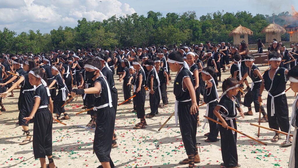 Mayor Chan aims to make Lapu-Lapu as Philippines’ ‘arnis capital’. In photo are hundreds of eskrimadors perform during the "Kadaugan sa Mactan" on April 27. | Futch Anthony Inso