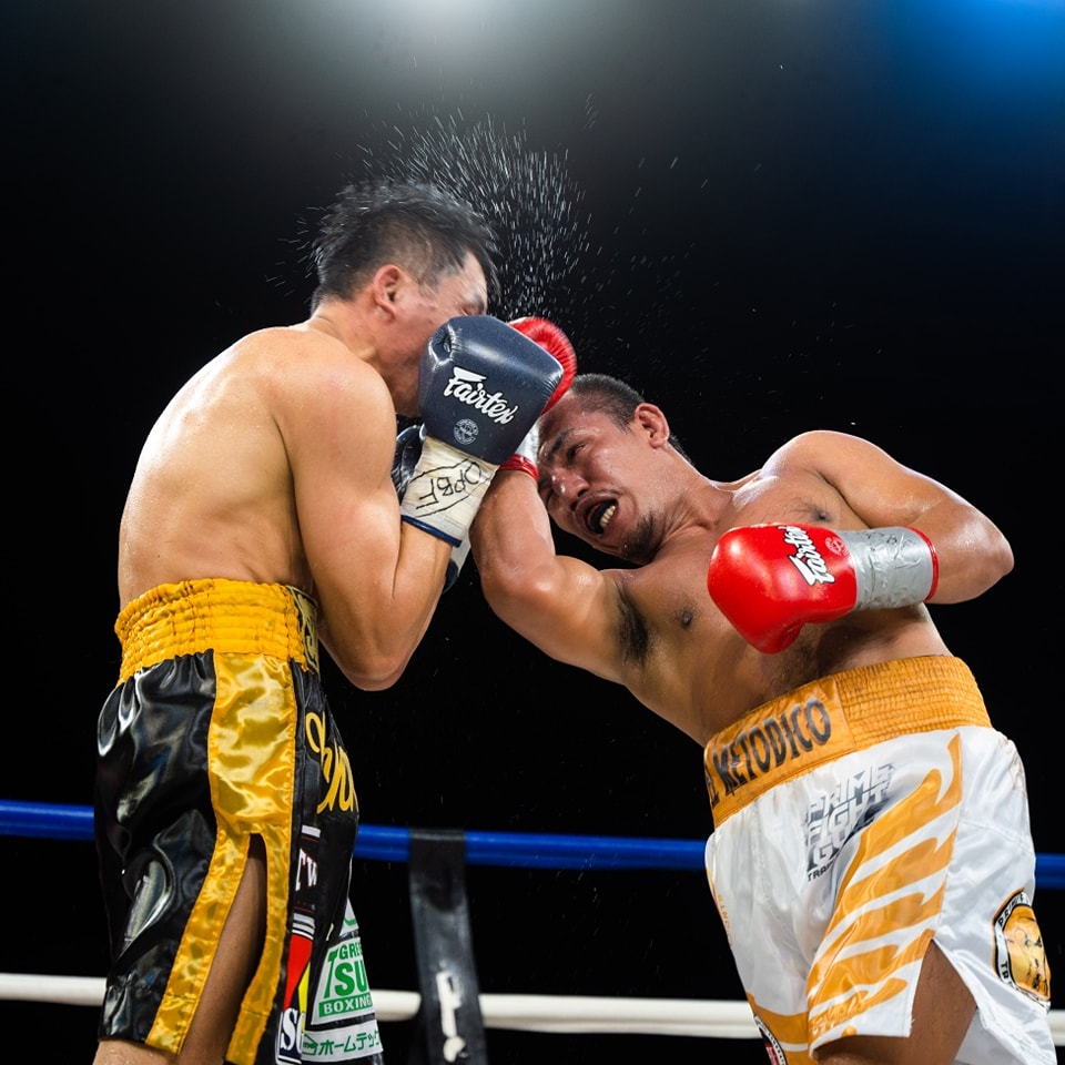 Milan Melindo connects an uppercut to Chaiwat Buatkrathok during their bout last January in Cebu.