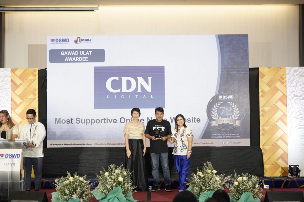 Futch Anthony Inso receives the recognition of CDN Digital as most supportive online news website from DSWD-7 during the agency's 72nd anniversary held in a hotel in Cebu City. | Futch Anthony Inso