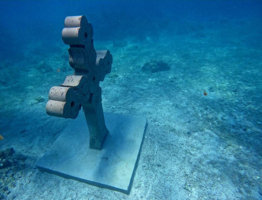 Underwater Cross Medellin 