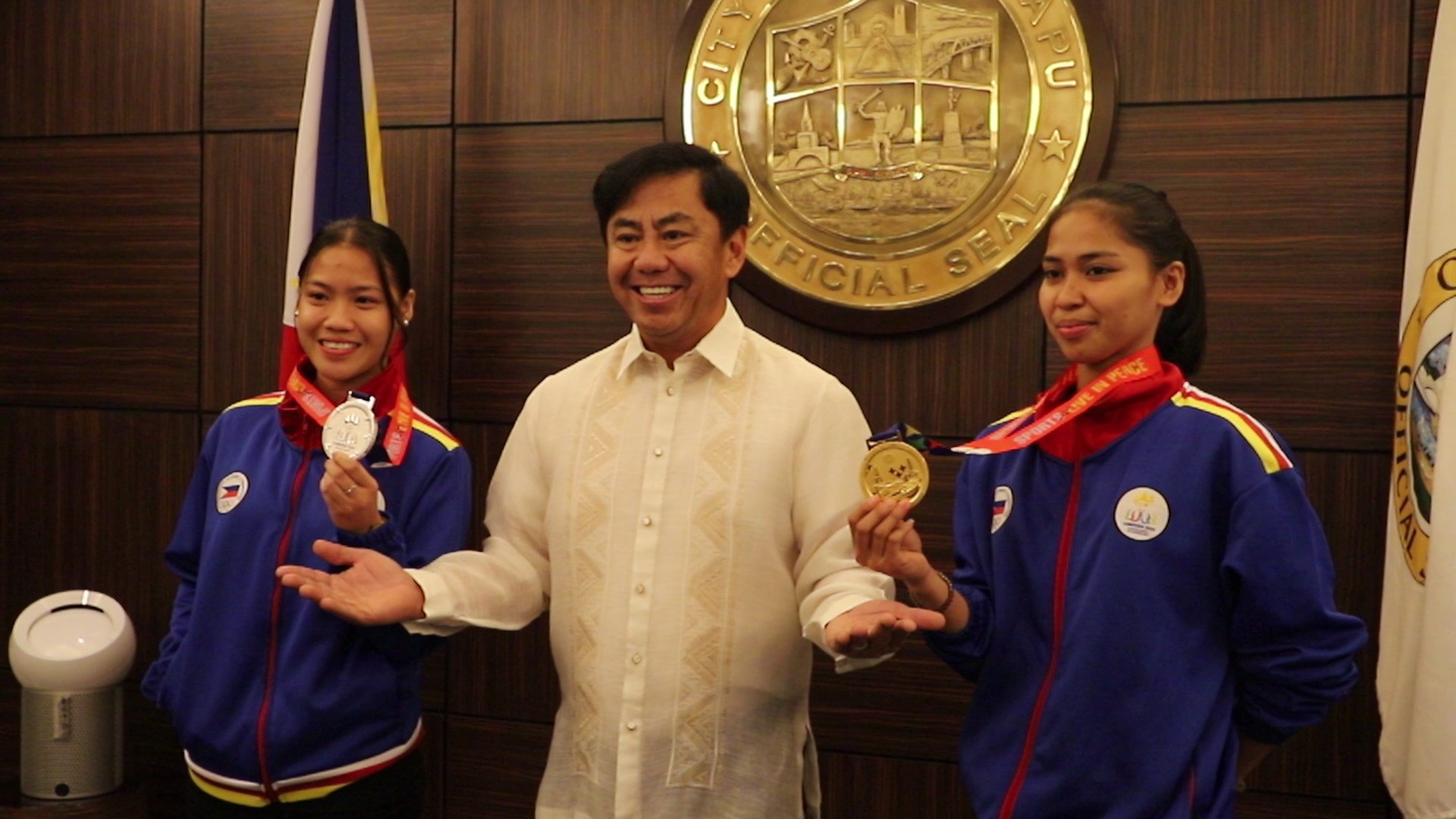 Lapu-Lapu's SEA Games Medalists Get Incentives, Commendations | Cebu ...