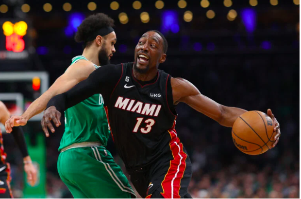 Bam Adebayo of the Miami Heat drives around Derrick White of the Boston Celtics during the first quarter in game five of the Eastern Conference Finals at TD Garden on May 25, 2023 in Boston, Massachusetts. (Getty Images via AFP)