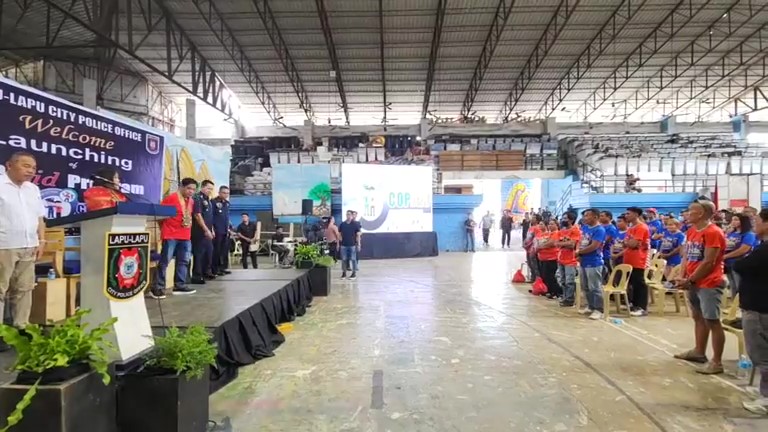 Lapu-Lapu police provide 59 drug surrenderers with livelihood kits and jobs. Some 59 drug surrenderers are given livelihood aid and jobs during the launching of the COPatid program. | Futch Anthony Inso