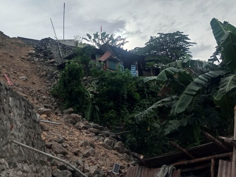 Landslides Hit Mountain Barangays In Cebu City, 3 Families Rescued ...