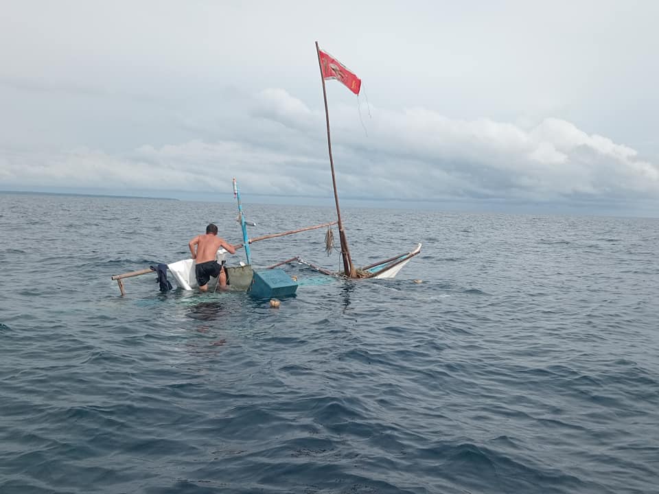 Fisherman in Daanbantayan rescued after marine vessel hits his boat