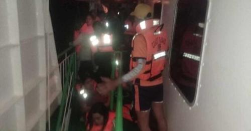 Fifty people were rescued from a ro-ro vessel early Sunday morning after it tilted on its side near the Banton, Romblon shoreline.