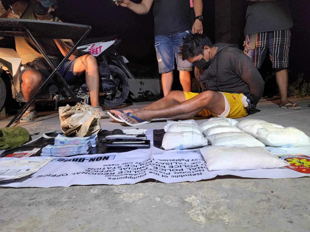 P37.4 million shabu seized from junk shop owner during Talisay drug bust. A junk shop owner from Talisay City was caught with 5.5 kilos of suspected shabu during a buy-bust operation at past 10 p.m. on July 30 in Barangay San Roque this city. | Talisay police via Paul Lauro