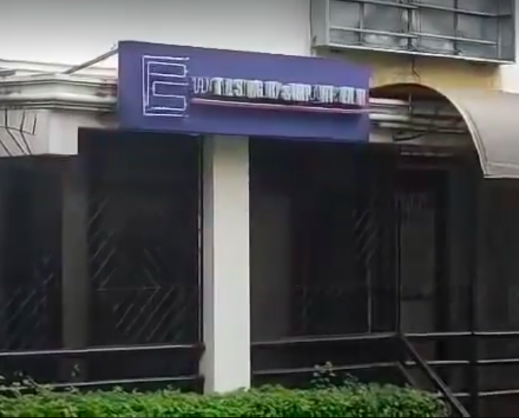 Photo of the facade of the clinic of Dr. Charles Sia in Barangay Kamputhaw, Cebu City. Perpetrators attacked Sia and pricked his eyes while he was handcuffed and held at gunpoint.