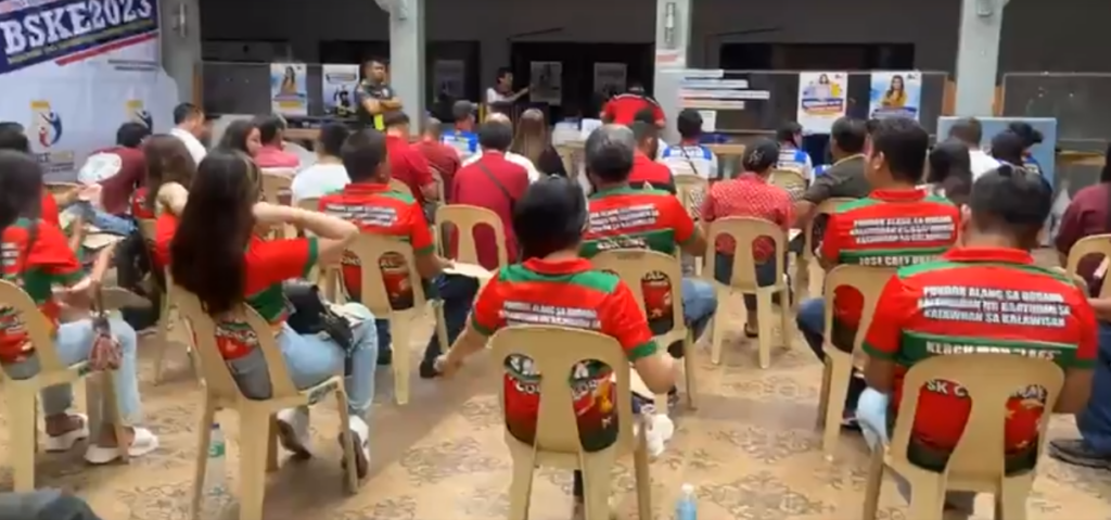 Mayor Chan to police: Secure city hall, aspiring candidates filing COCs: In photo are Lapu-Lapu residents, who plan to run for a barangay official post waiting for their turn to file a COC.