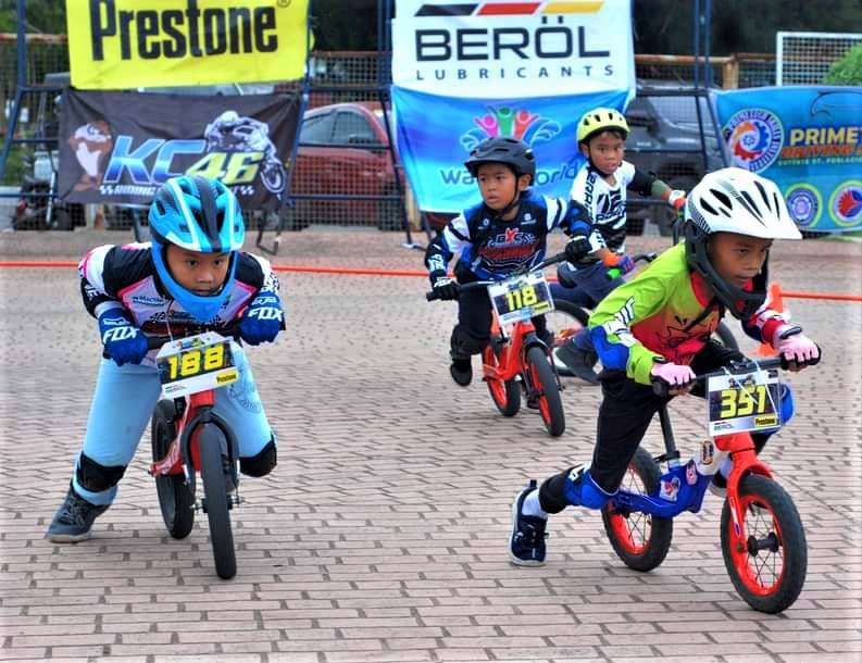 Kids make their way through the race course in one of the push bike challenge competitions organized by Cabahug in Danao City last year. | Photo from Cabahug's Facebook page