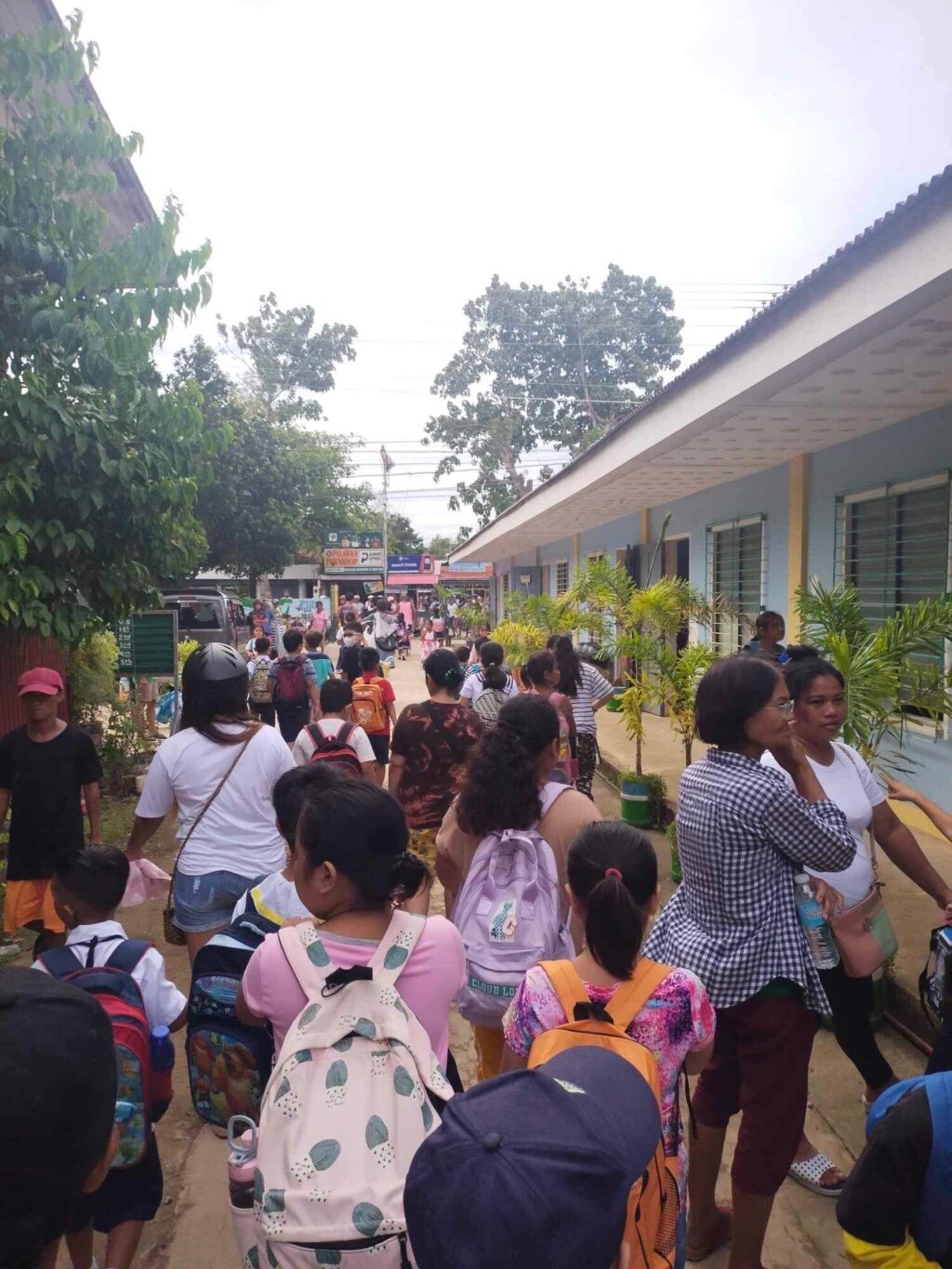 First day of classes generally ‘peaceful and secure’ - PRO-7. In photo are students from the Bantayan Central Elementary School in Bantayan Island, Cebu are fetched by their parents during their dismissal on the first day of classes on Tuesday, August 29,2023. 